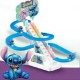 Circuit de course Stitch grimpant les escaliers