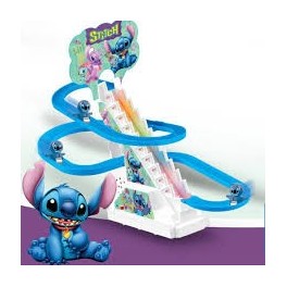Circuit de course Stitch grimpant les escaliers