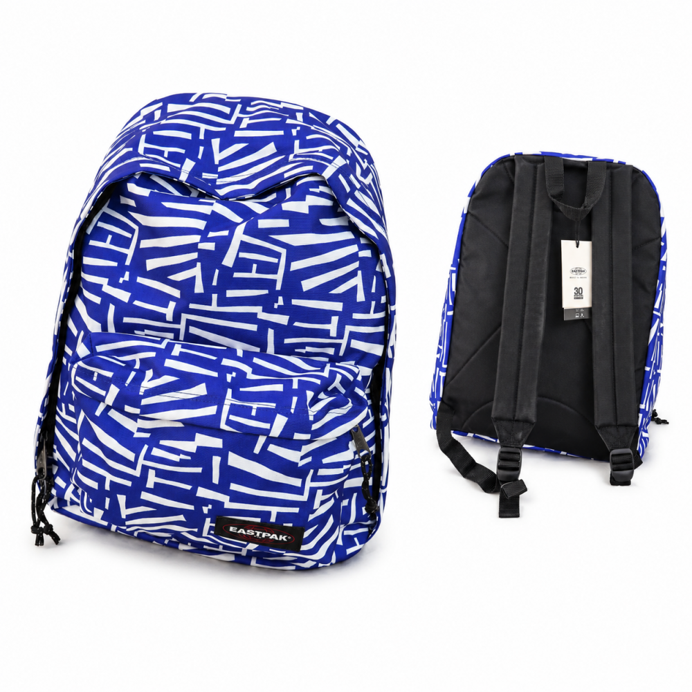 Sac à dos Eastpak bleu et blanc au design moderne et audacieux
